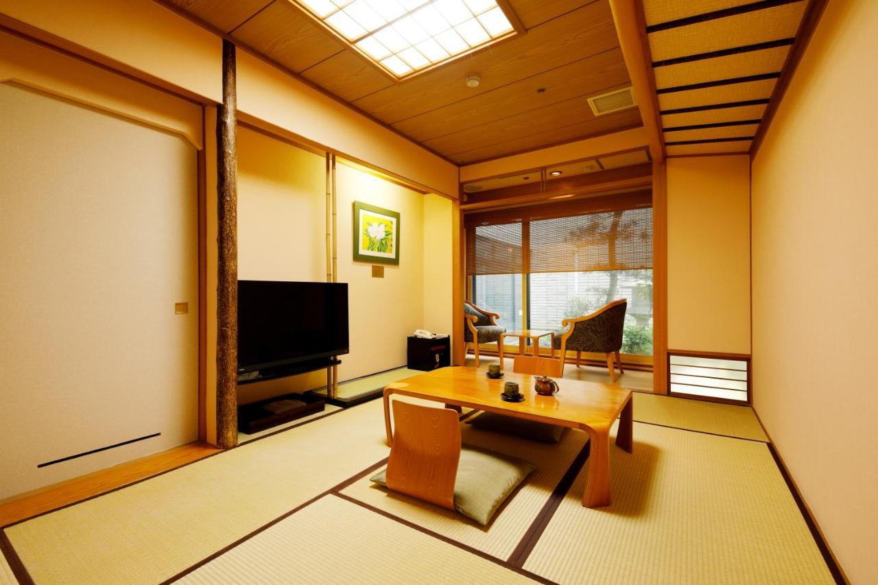 Kanazawa Hakuchoro Hotel Sanraku -Natural Hot Spring- Esterno foto