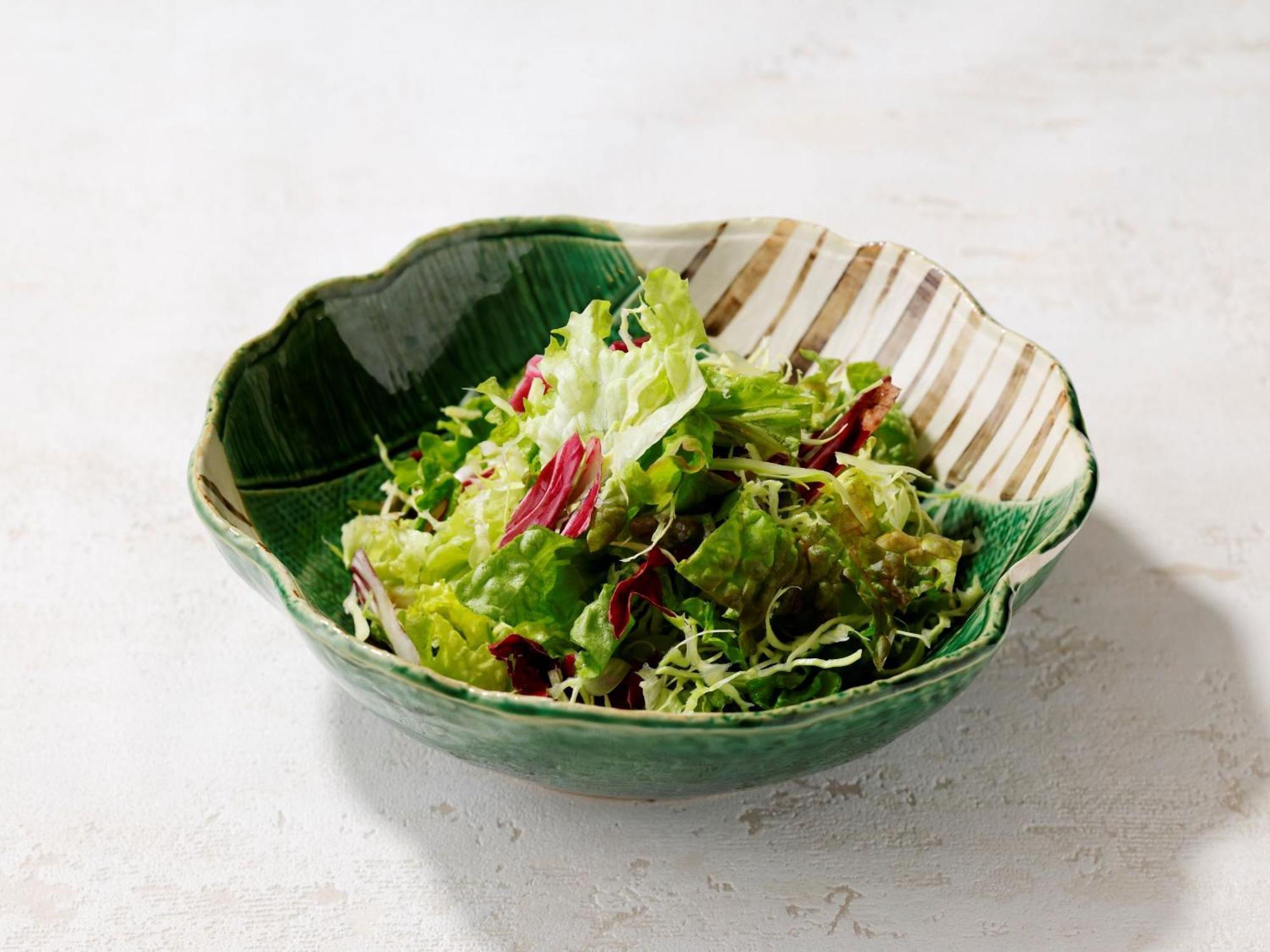 Kanazawa Hakuchoro Hotel Sanraku -Natural Hot Spring- Esterno foto A salad of mizuna