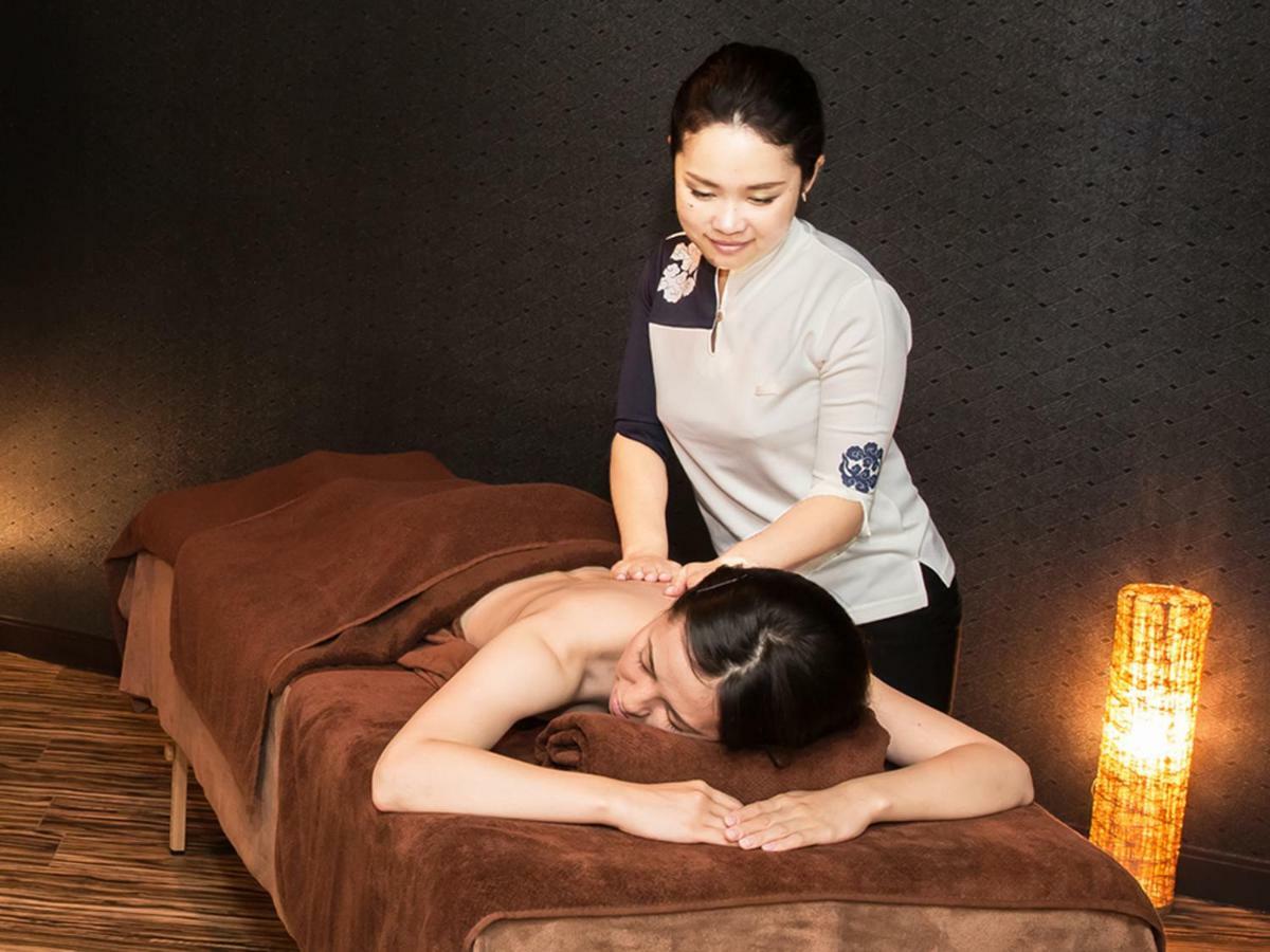 Kanazawa Hakuchoro Hotel Sanraku -Natural Hot Spring- Esterno foto Thai massage